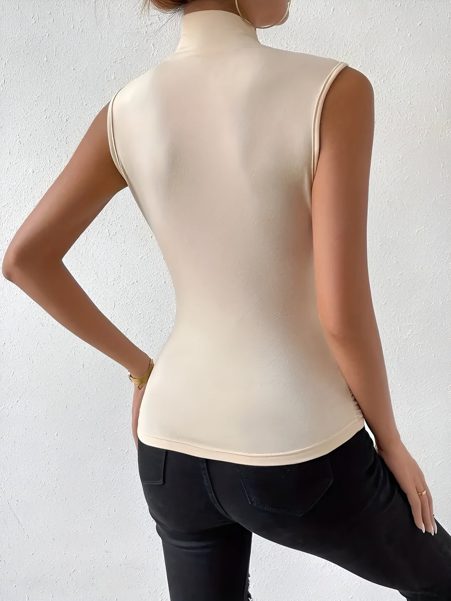 Evy™ | Sleeveless Crossover Top