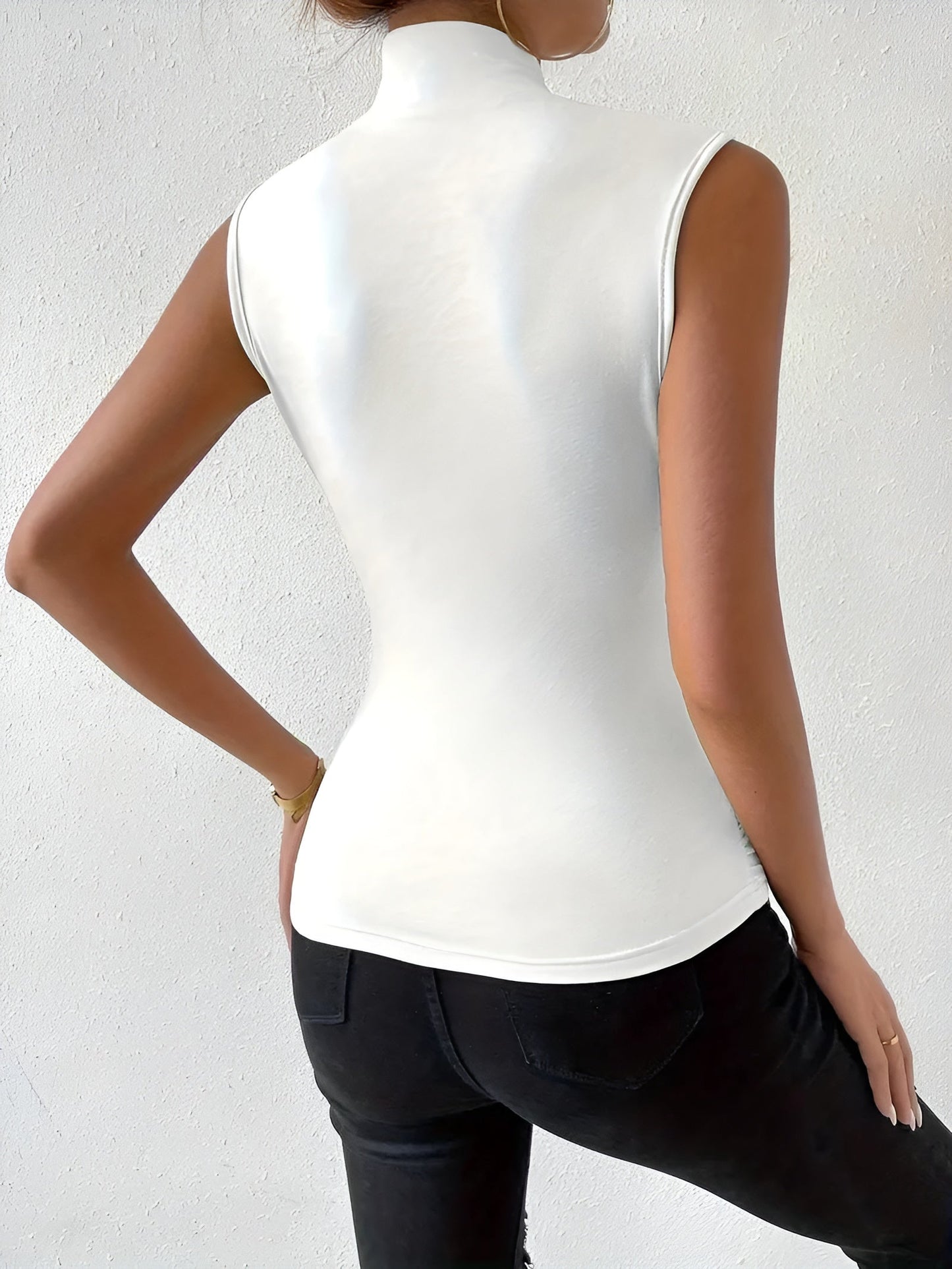 Evy™ | Sleeveless Crossover Top